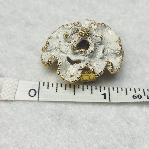 Napier Vintage Clip-on Earrings Metal with White Gold Color Painted Ruffle Edges - Picture 8 of 16